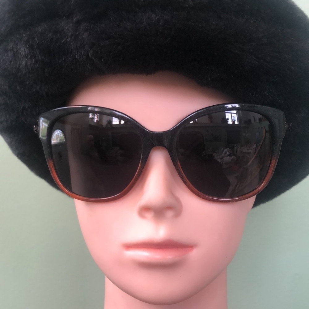 Coach - 57mm Square Sunglasses black amber - Picture 1 of 10